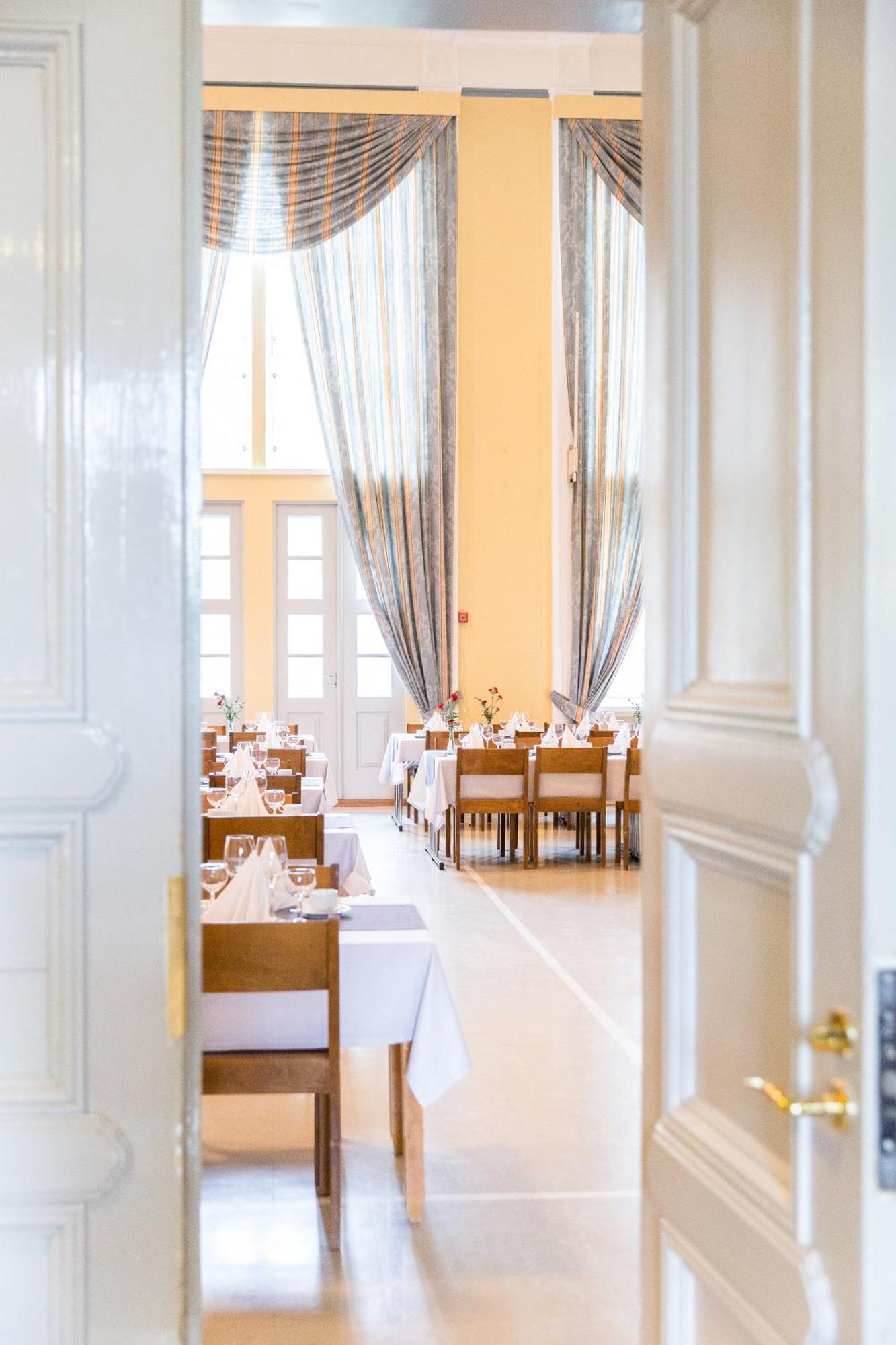Hotelli-Ravintola Maentaen Klubi Mänttä Eksteriør billede